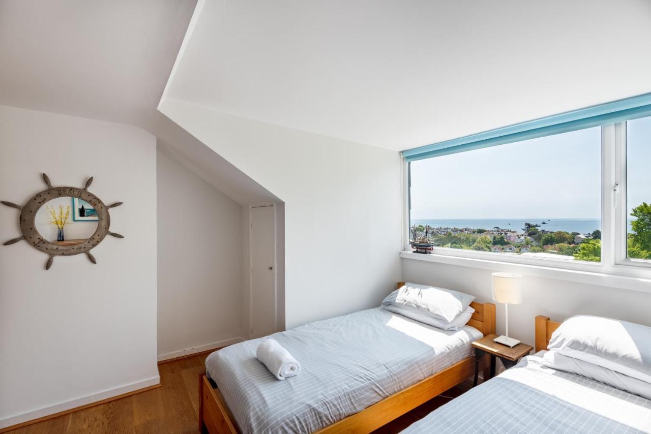 פאלמות' Manacles - Spacious Flat Near Beach With Sea Views & Parking מראה חיצוני תמונה