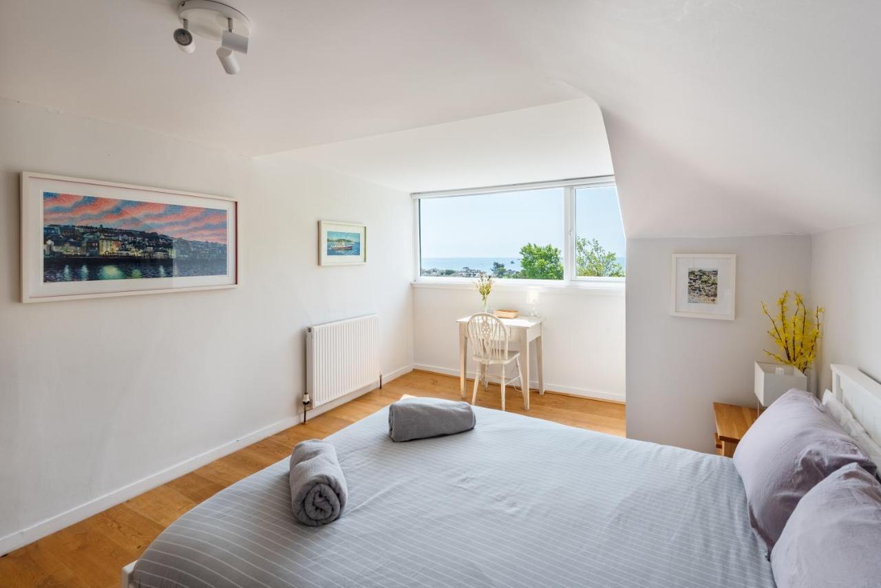 פאלמות' Manacles - Spacious Flat Near Beach With Sea Views & Parking מראה חיצוני תמונה